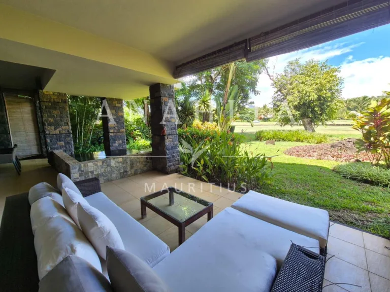 3-Bedroom Apartment with Golf Views — image 5