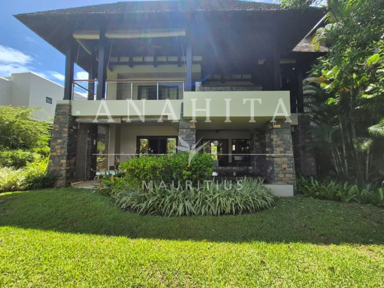 3-Bedroom Apartment with Golf Views