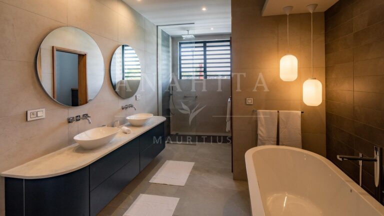 Luxury 5-Bedroom Villa on the East Coast of Mauritius — image 7