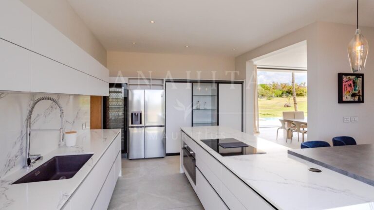 Luxury 5-Bedroom Villa on the East Coast of Mauritius — image 9