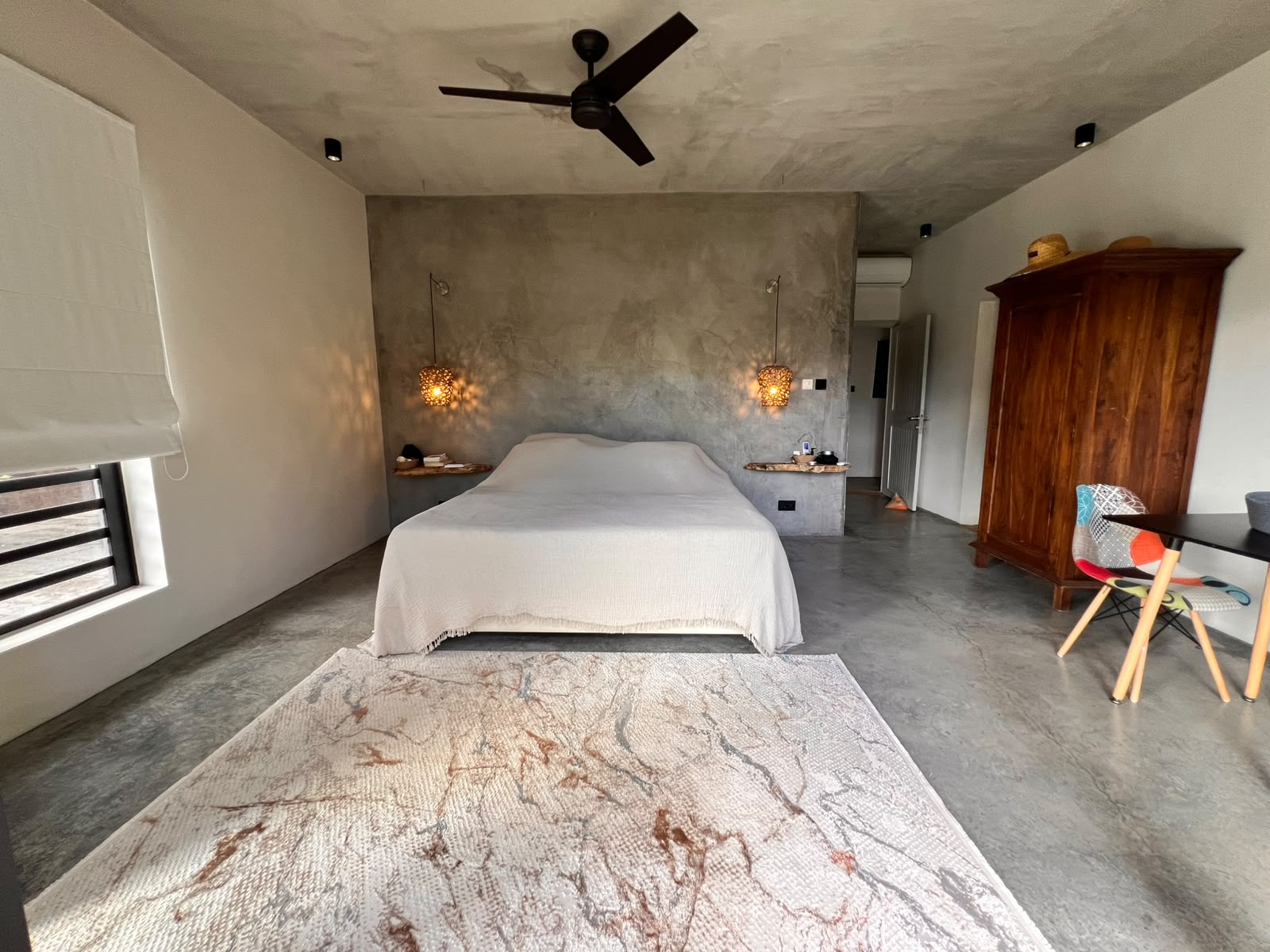 Black River | Elegant 3-Bedroom Villa with Private Guest Cottage & Pool — image 9