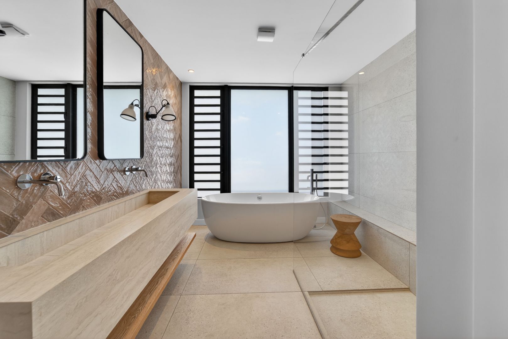 Exclusive Beachfront Villas - For Sale - Black River — image 7