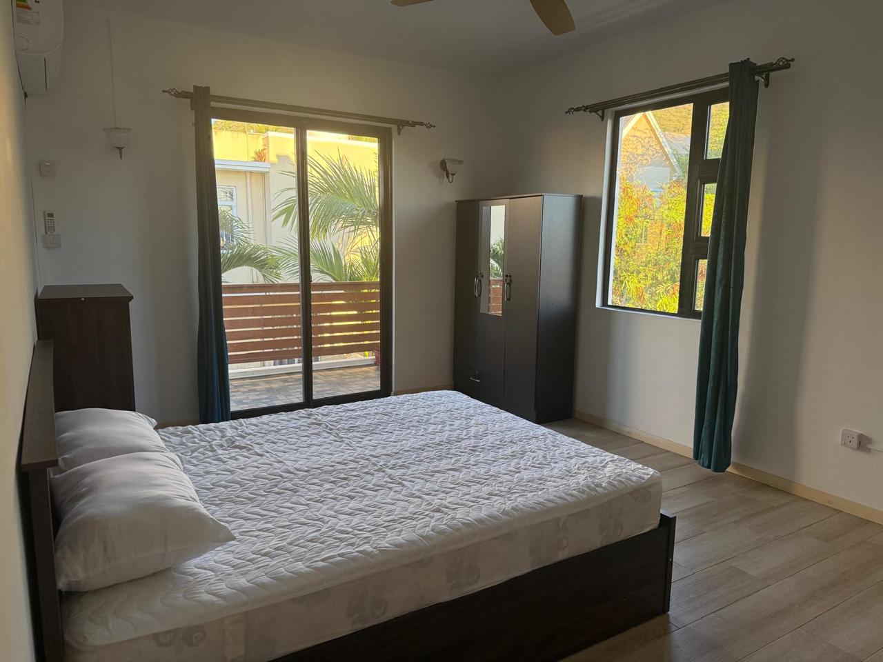 Spacious 4-Bedroom Family Home in Tamarin — image 5