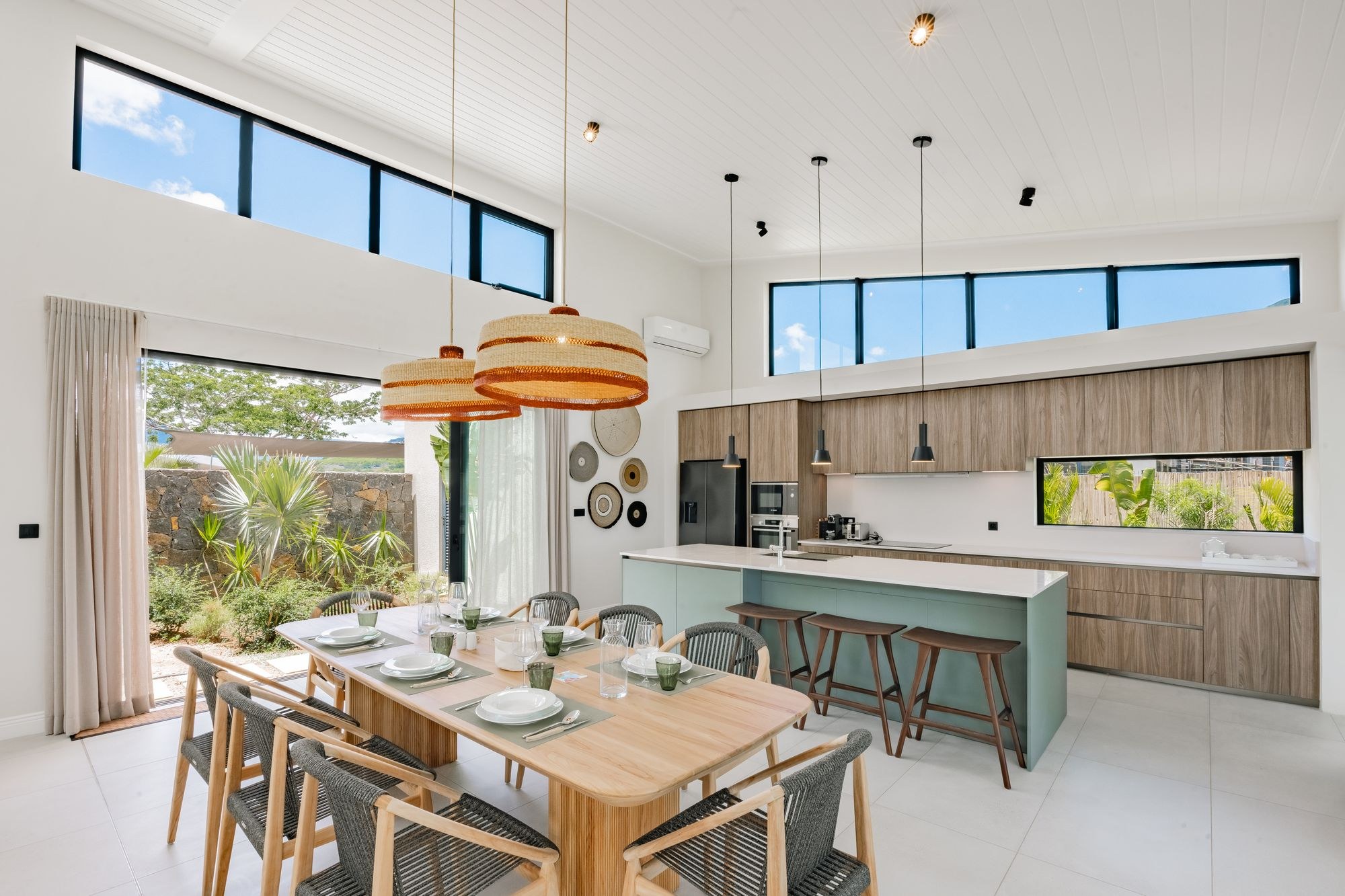 Luxury Villa 4 Bedroom villa for sale — image 6