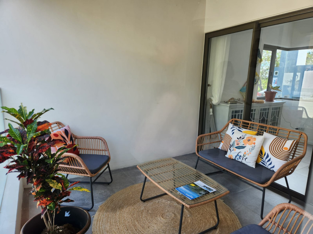 Charming apartment for sale in Black River — image 6