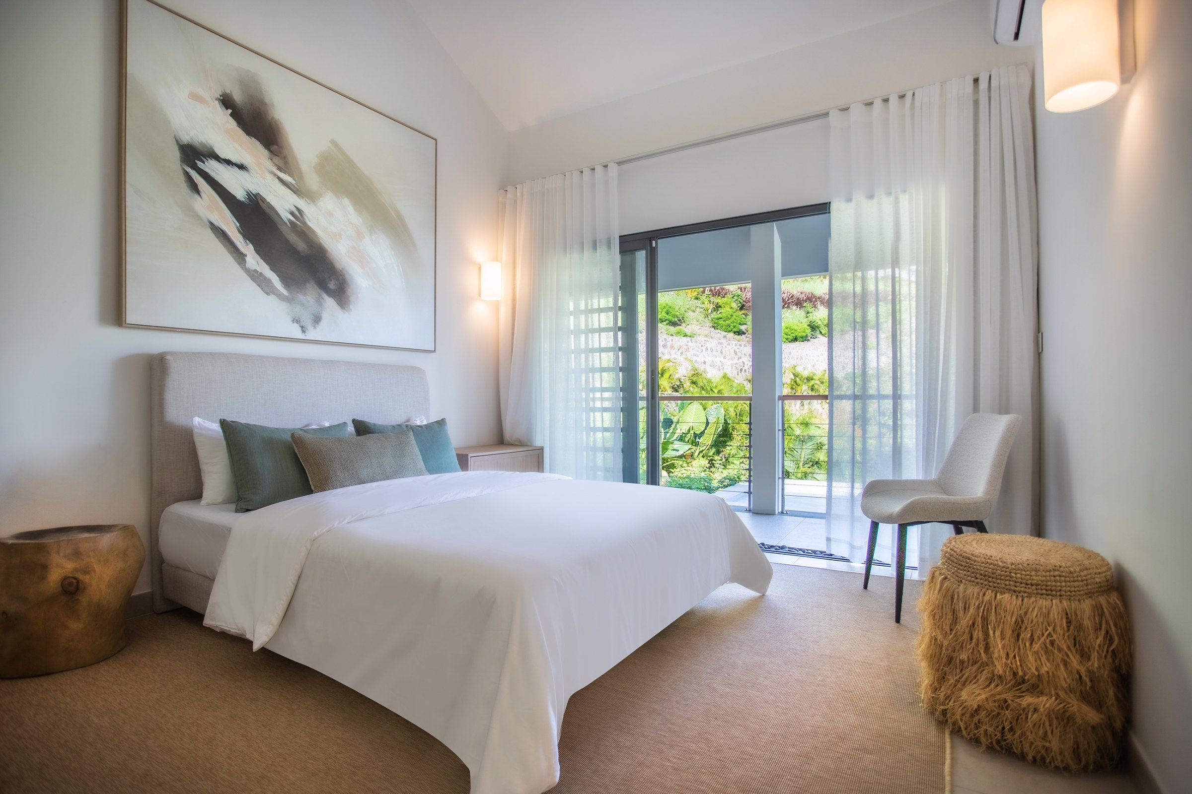 Luxurious 4-Bedroom Villa with Breathtaking Le Morne Views — image 16