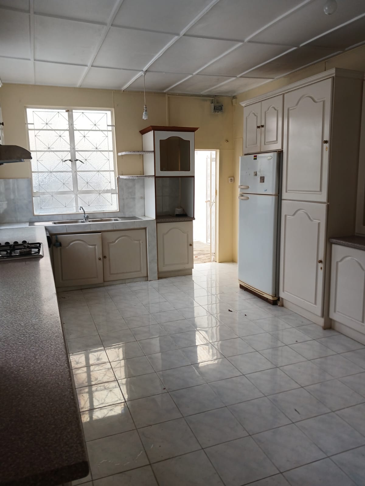 Curepipe House - A Cultural Sanctuary with Garden Views — image 9