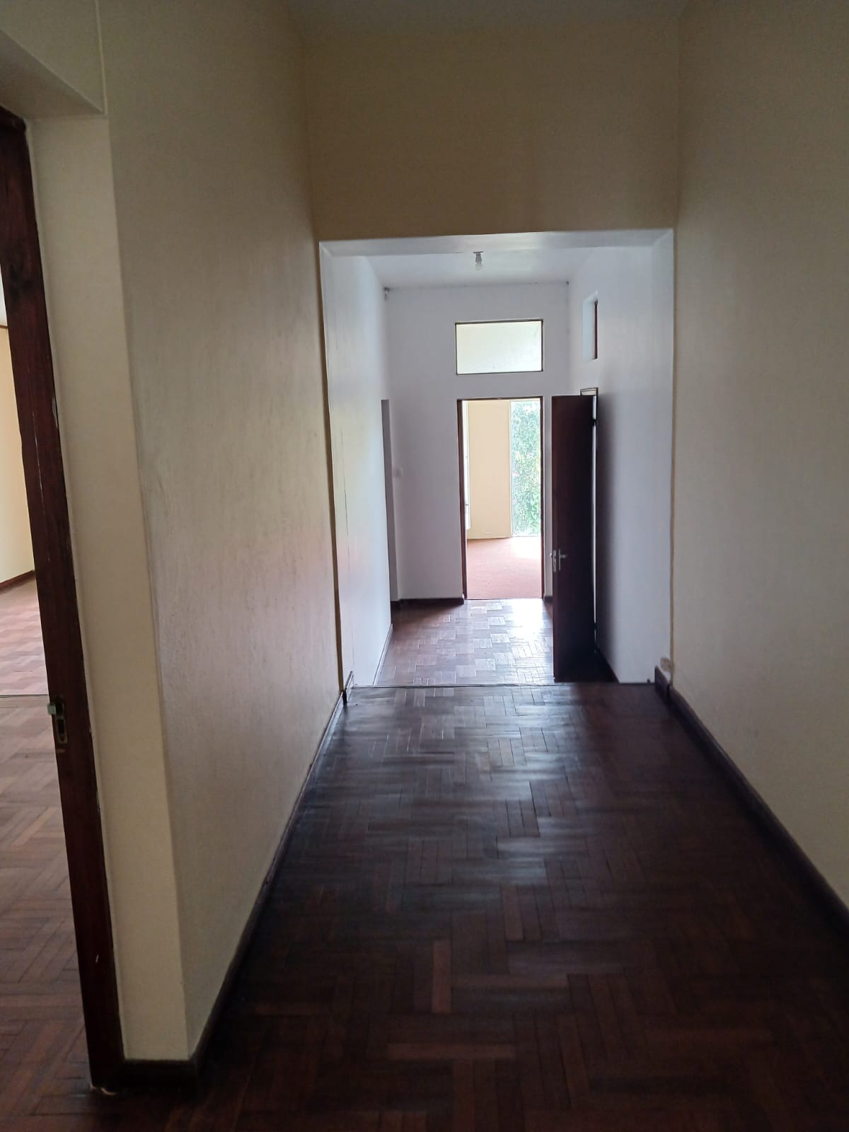 Curepipe House - A Cultural Sanctuary with Garden Views — image 12