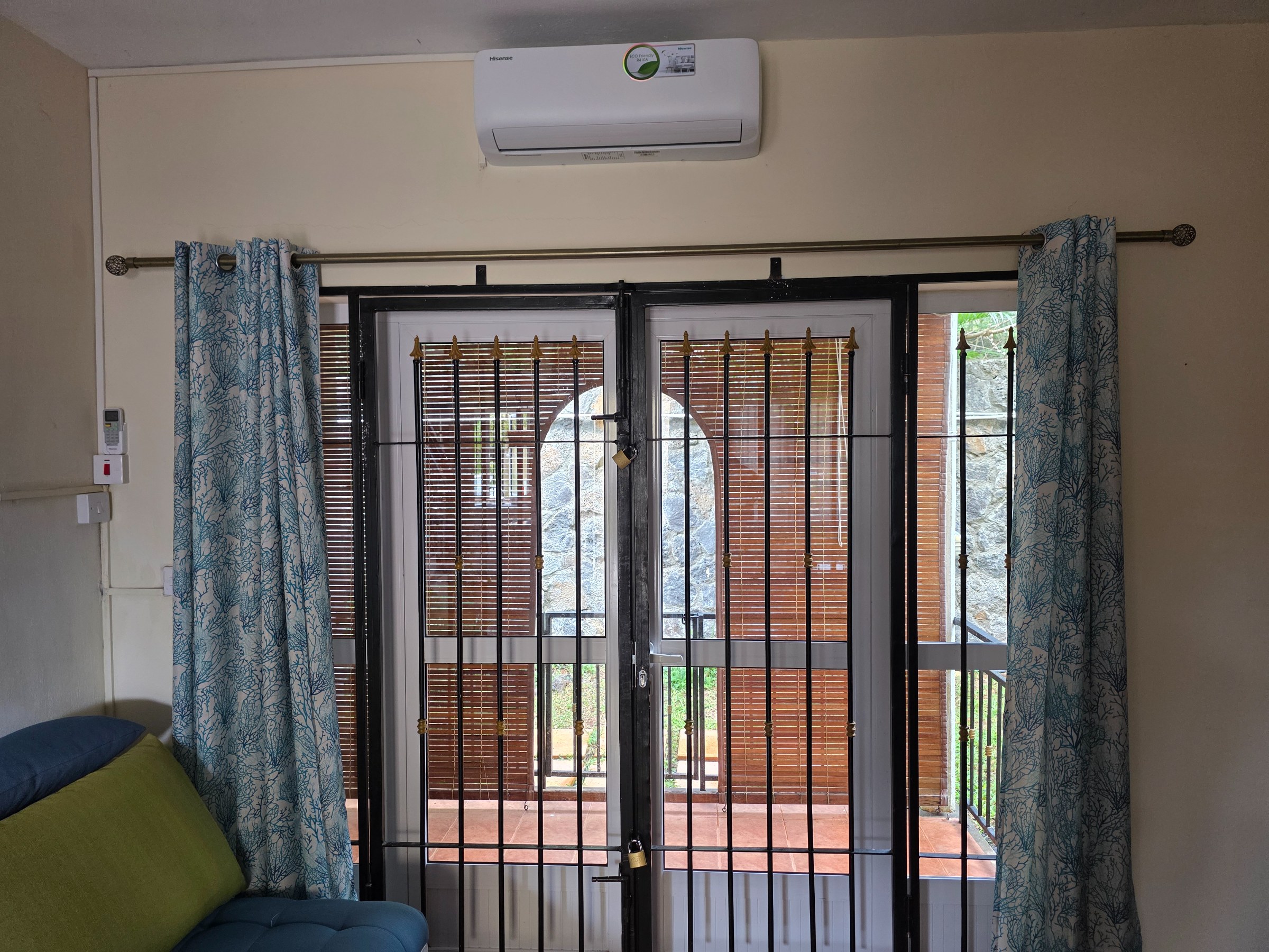 Fully Furnished 3-Bedroom Triplex for Rent — image 6