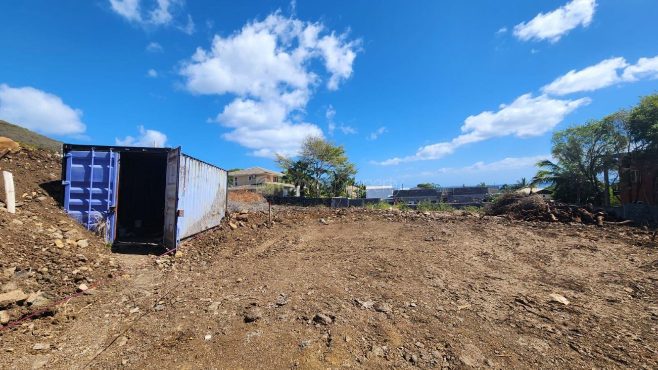 LAND - FOR SALE - BLACK RIVER — image 2