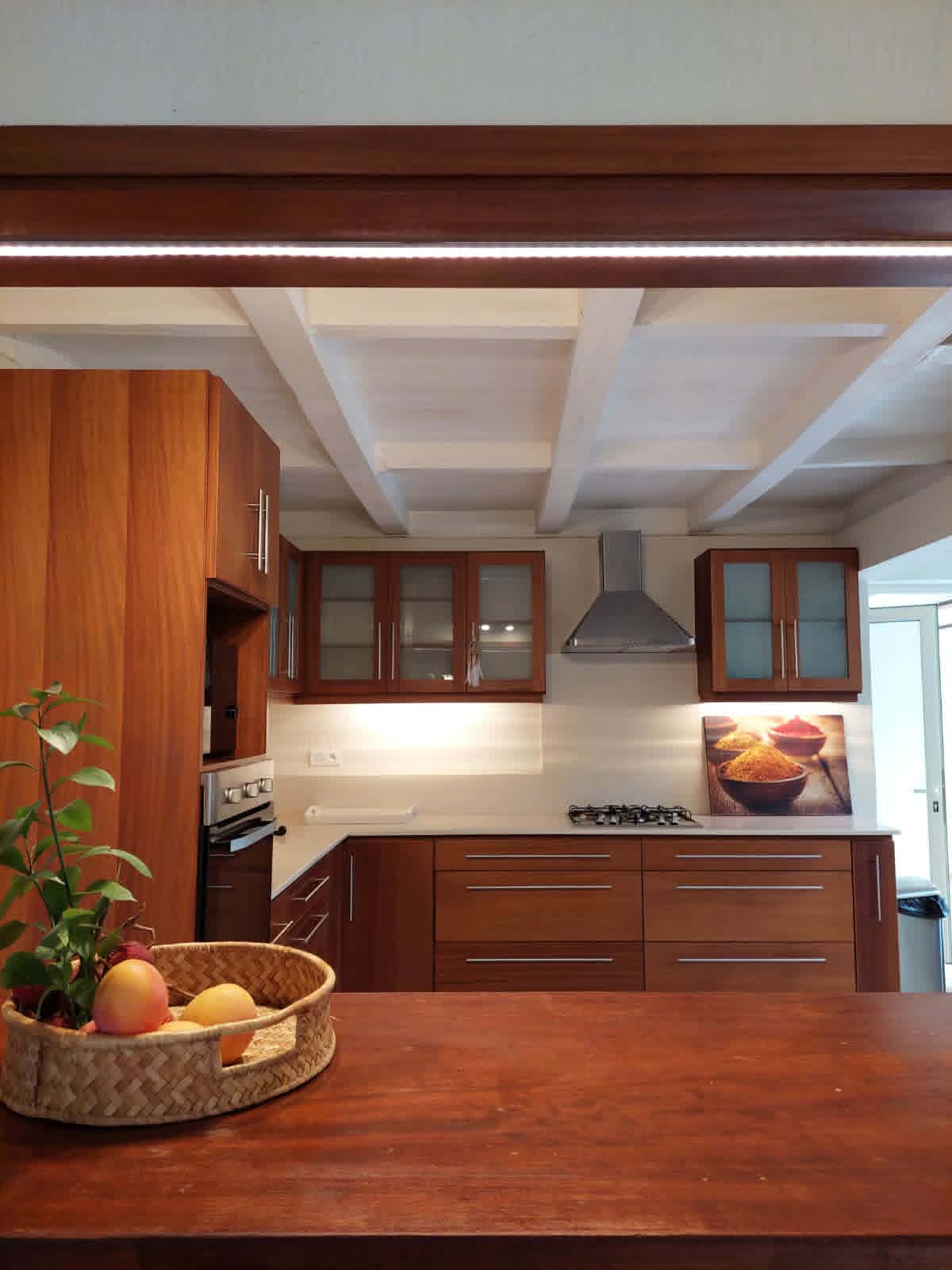 Stunning family home in Black river. — image 11