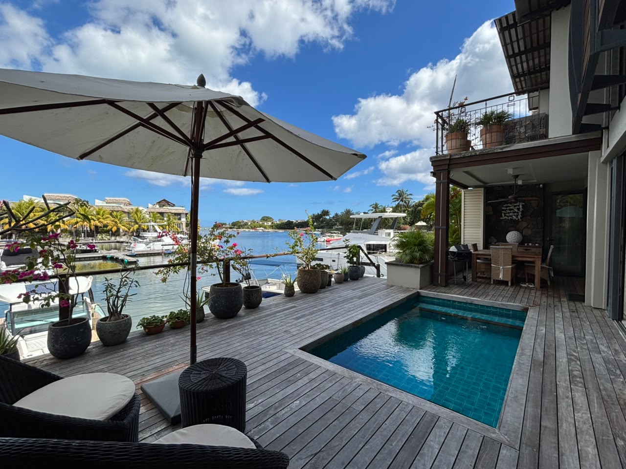 Exceptional Marina Residence – Luxury Waterfront Living in Black River — image 2