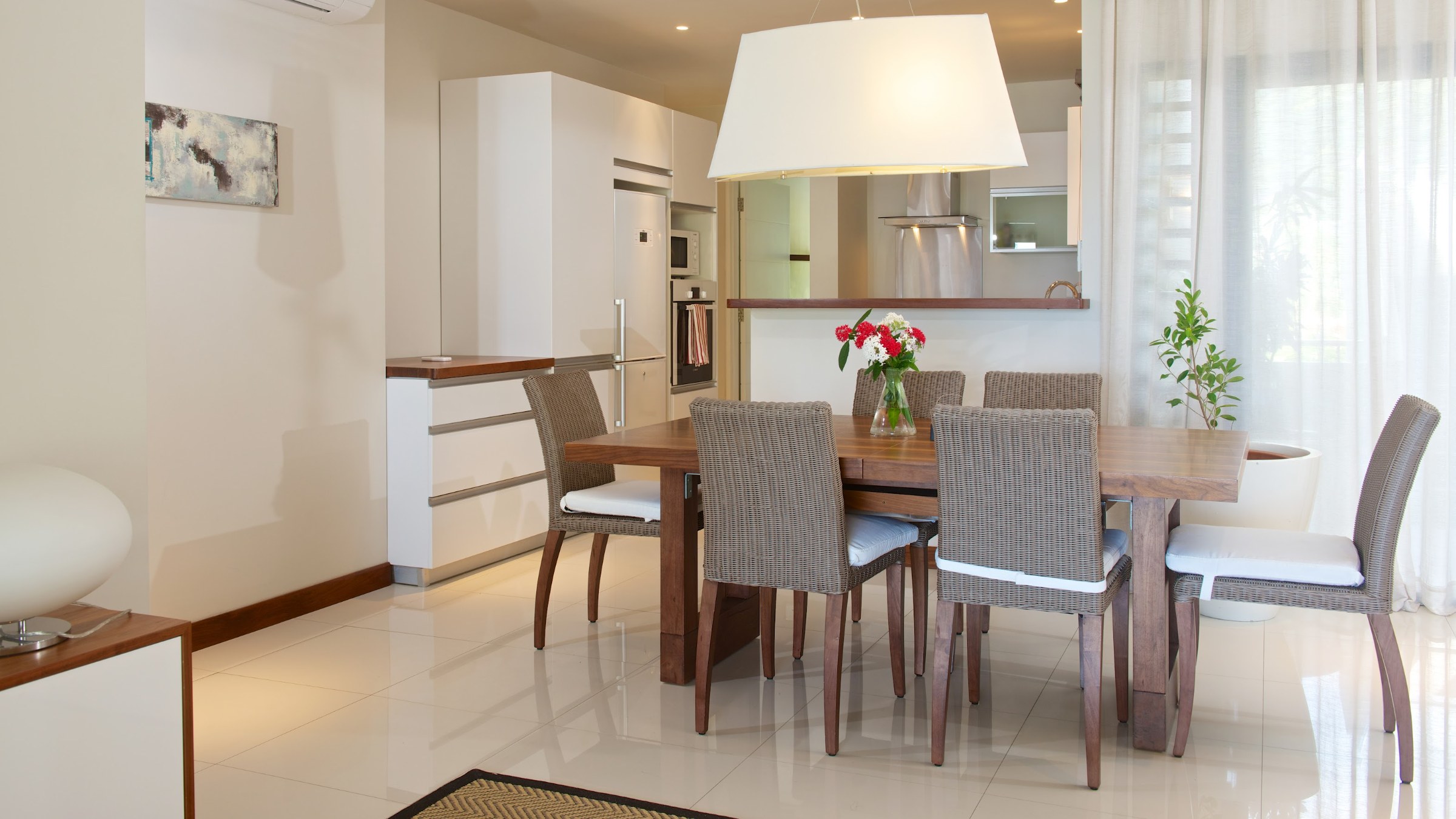 Beautiful sea front 3 Bedroom Apartment  — image 2