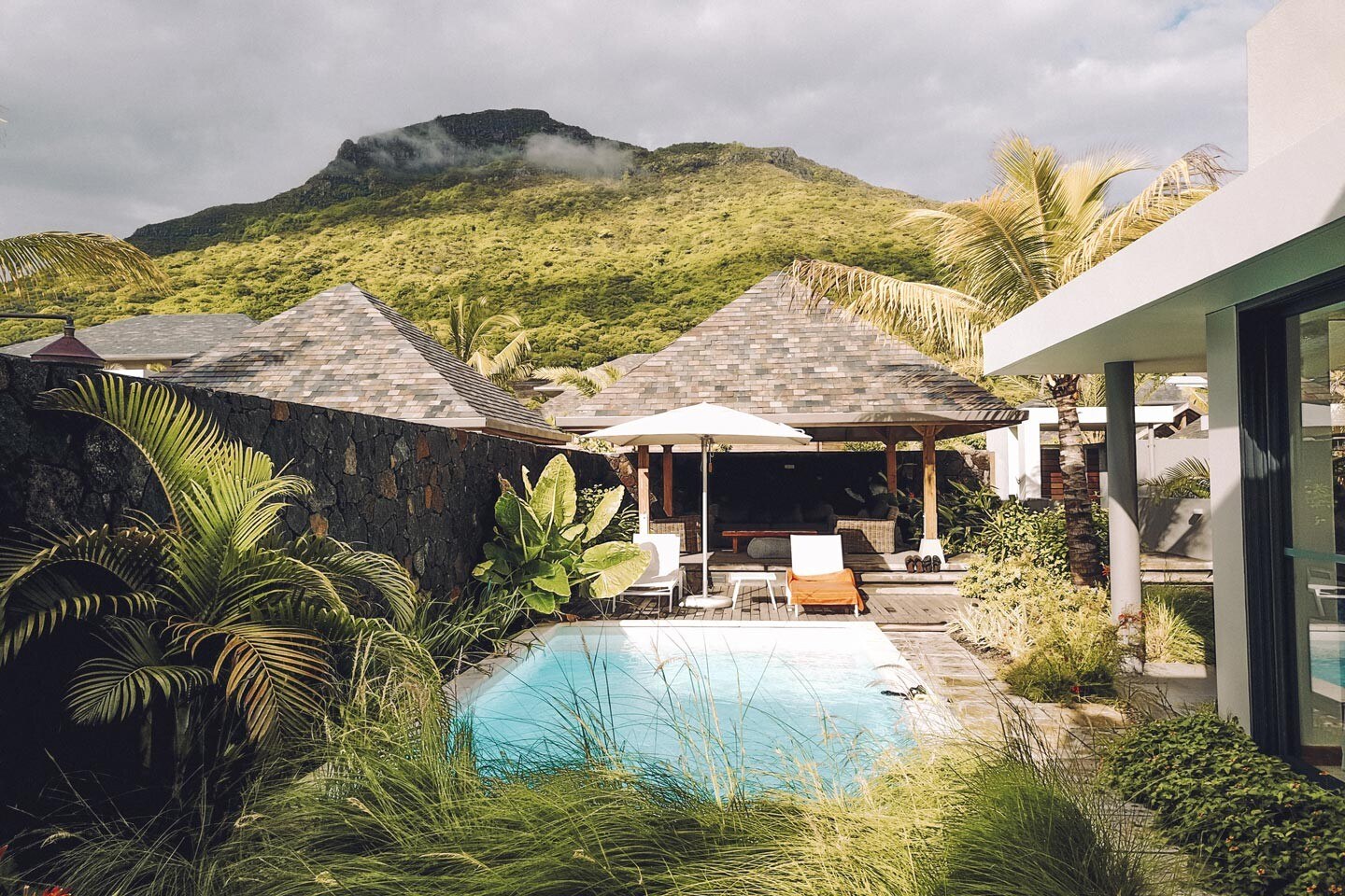 Luxury 3-Bedroom Villa with Private Pool in Rivière Noire — image 2