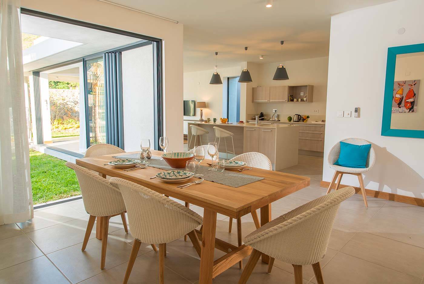 Luxury 3-Bedroom Villa with Private Pool in Rivière Noire — image 13