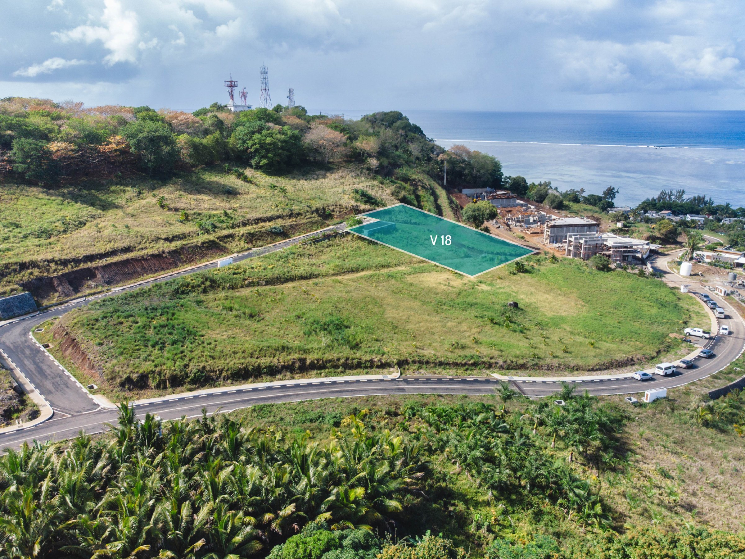 Land for Sale – Breathtaking Lagoon & Mountain Views — image 4