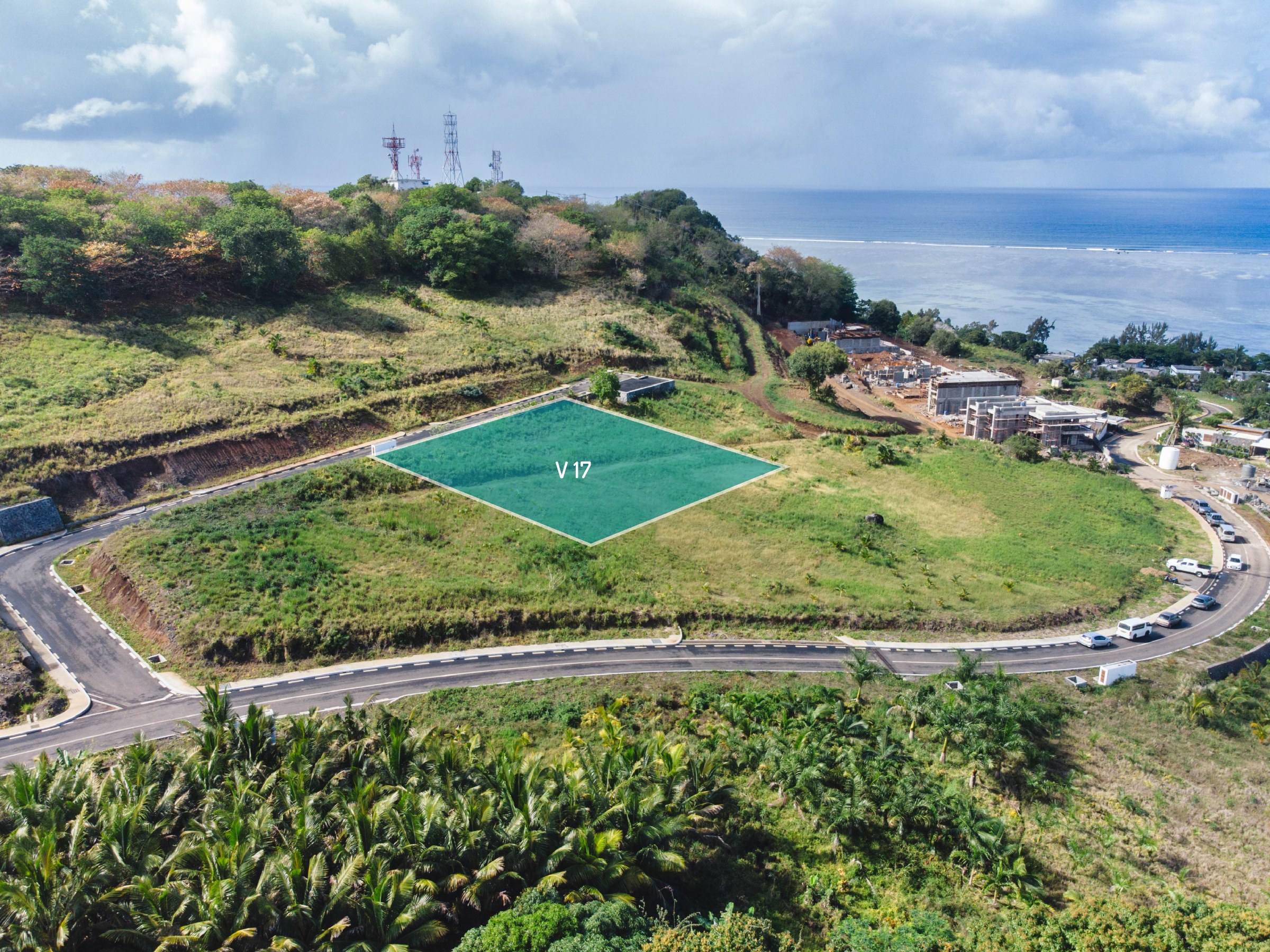 Land for Sale – Breathtaking Lagoon & Mountain Views — image 5