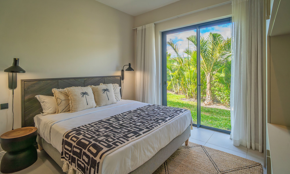 Luxury 3-Bedroom Villa with Private Heated Pool – West Coast, Mauritius — image 8