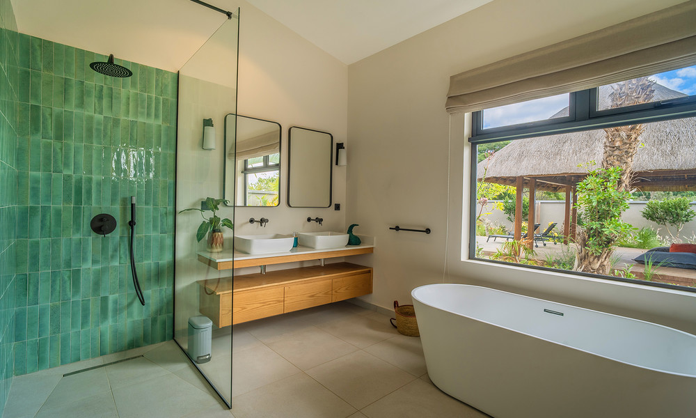 Luxury 3-Bedroom Villa with Private Heated Pool – West Coast, Mauritius — image 11