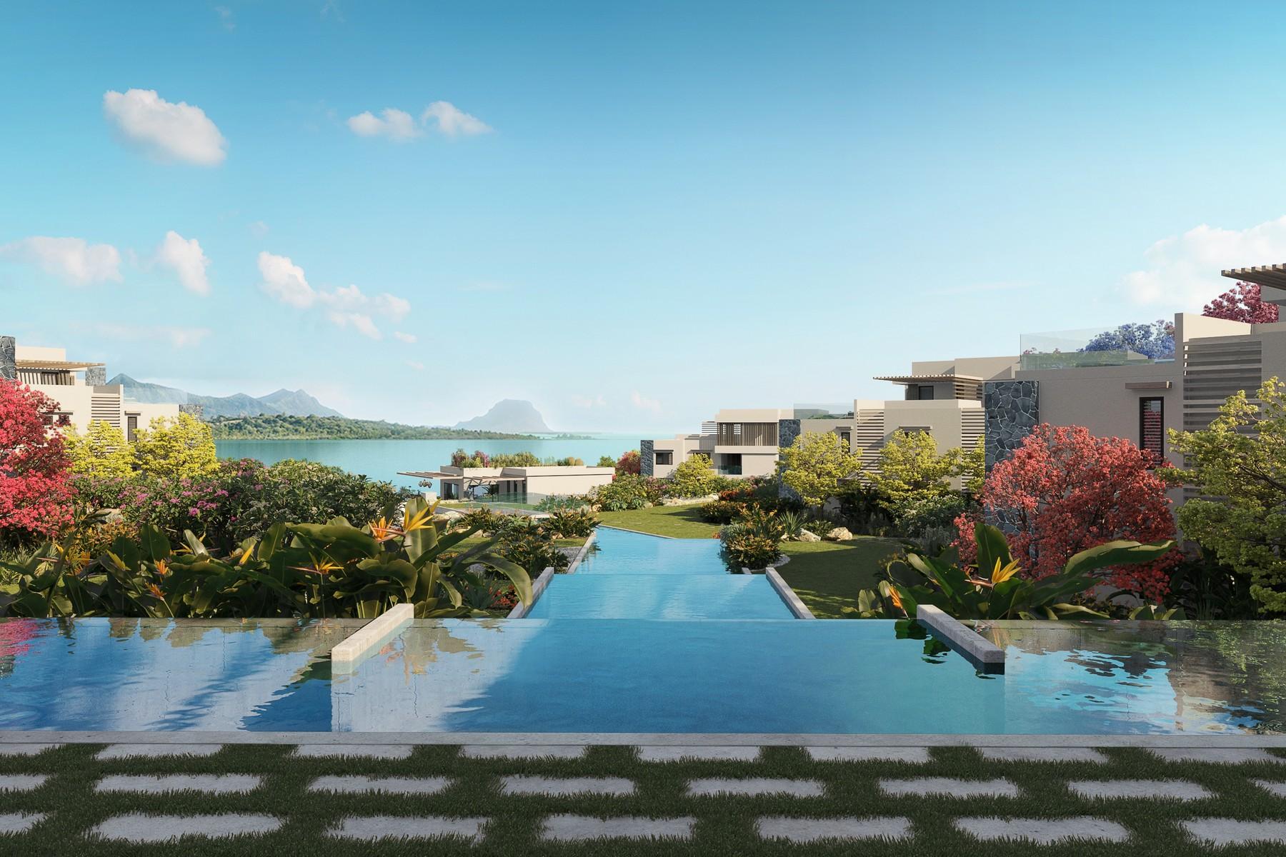 Luxurious Beachfront Penthouse for Sale — image 10
