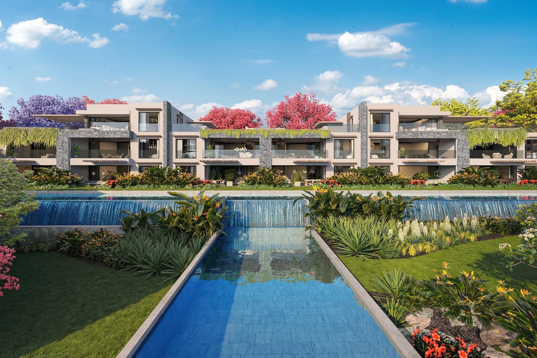 Luxurious Beachfront Penthouse for Sale — image 8