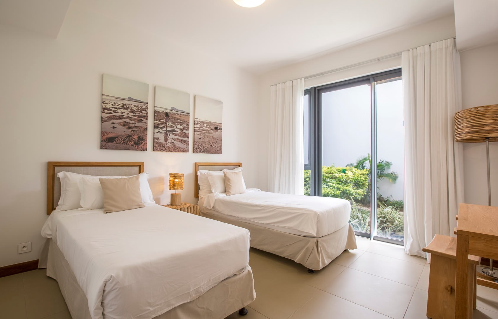 3-Bedroom Luxury Apartment East Coast Mauritius — image 7