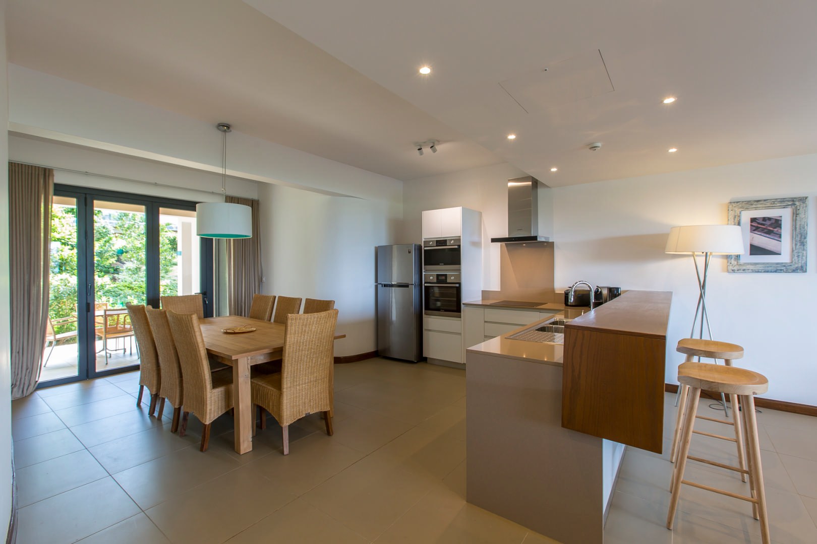 3-Bedroom Luxury Apartment East Coast Mauritius — image 2