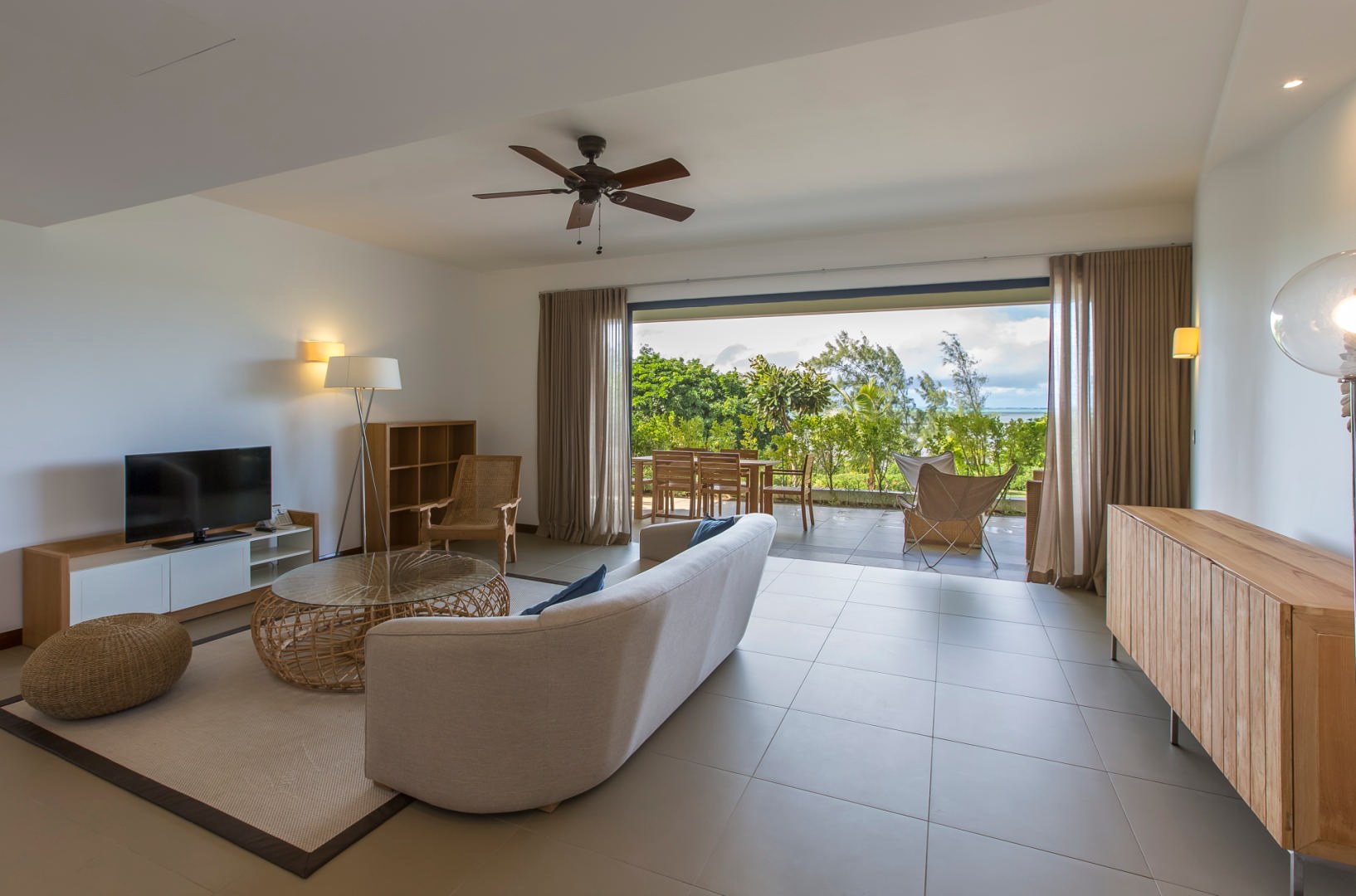3-Bedroom Luxury Apartment East Coast Mauritius — image 5