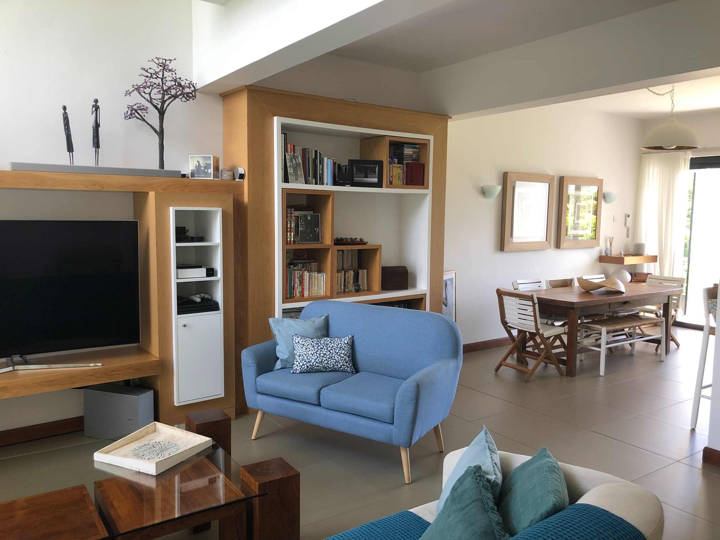 Beautifully  3-Bedroom Townhouse with Sea Views & Private Garden — image 2
