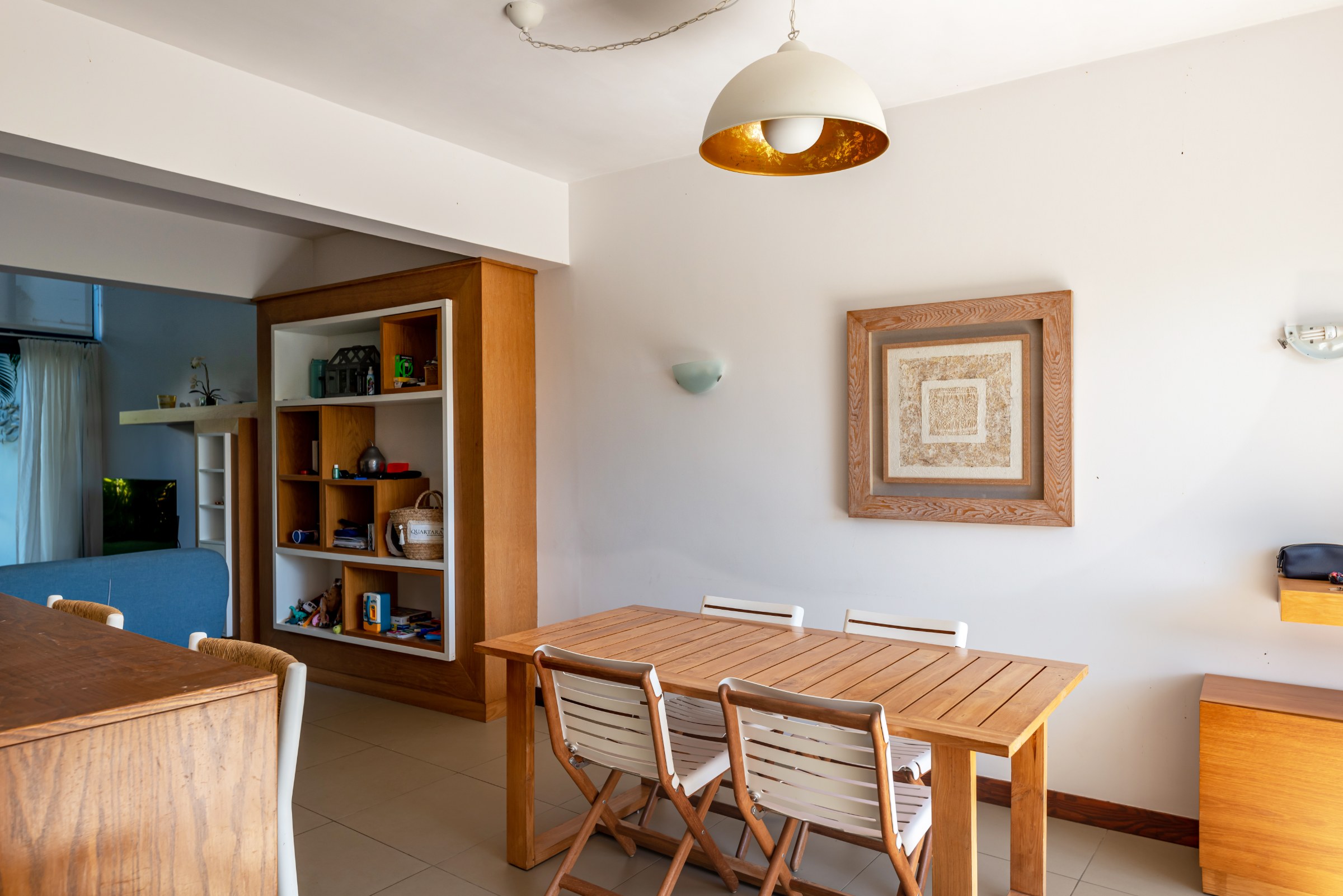 Beautifully  3-Bedroom Townhouse with Sea Views & Private Garden — image 5