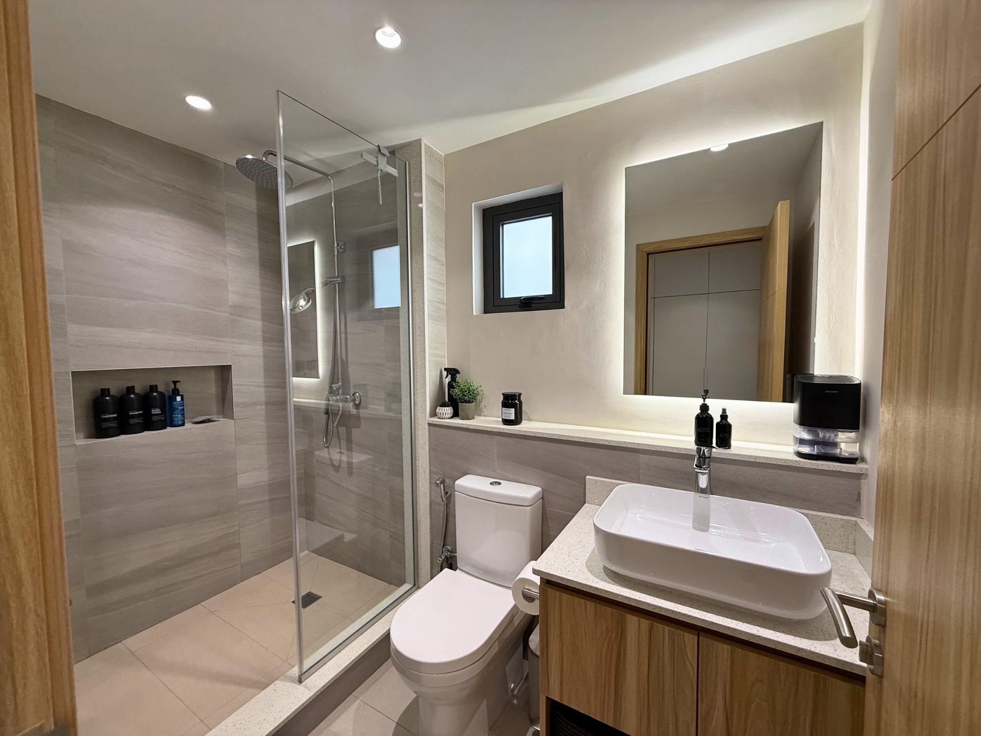 Modern 2-Bedroom Apartment With Mountain Views For Sale in Moka — image 8