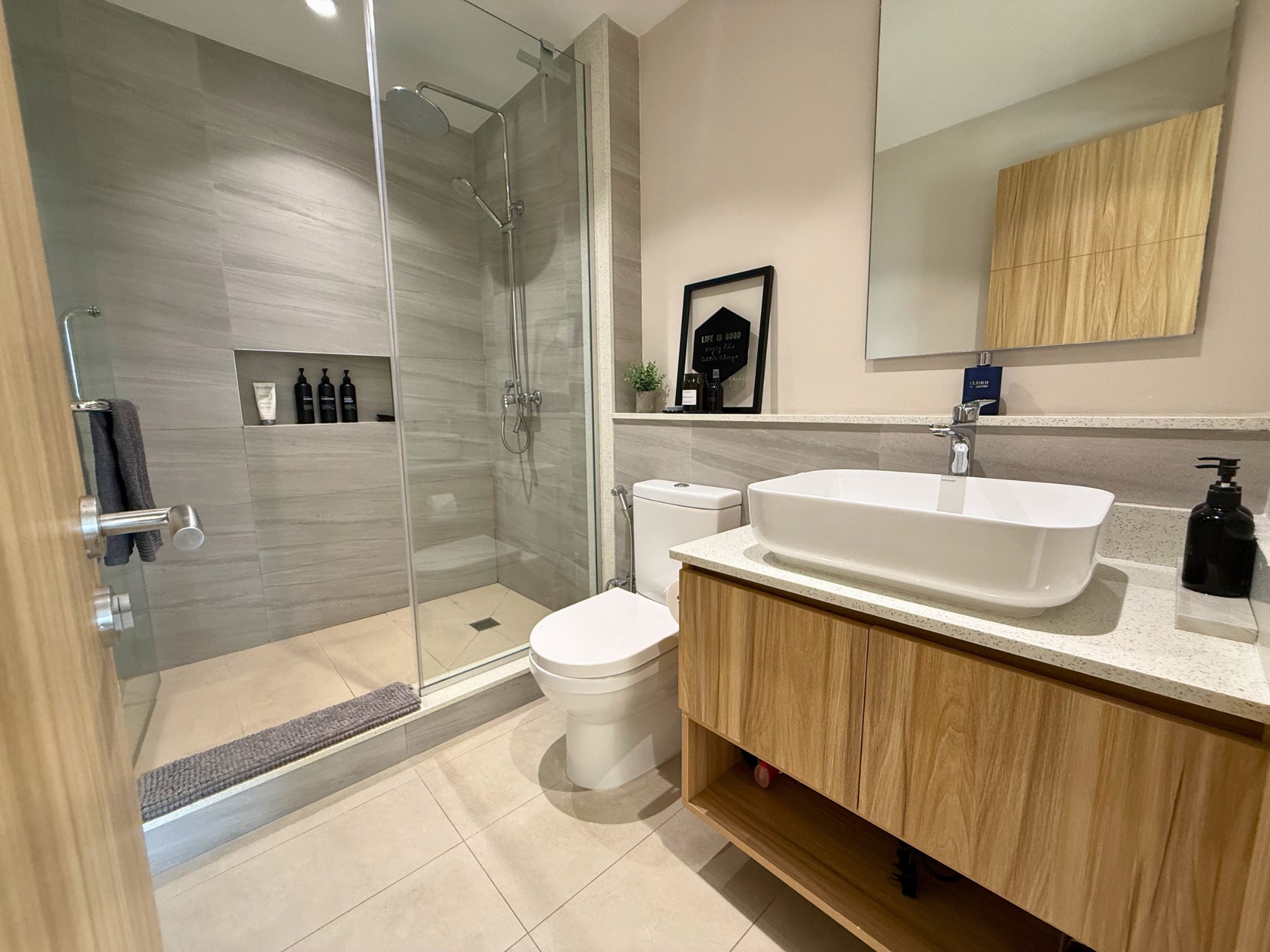 Modern 2-Bedroom Apartment With Mountain Views For Sale in Moka — image 13