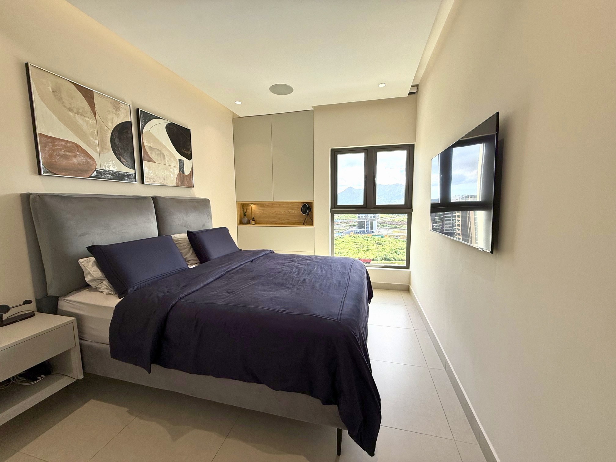 Modern 2-Bedroom Apartment With Mountain Views For Sale in Moka — image 7