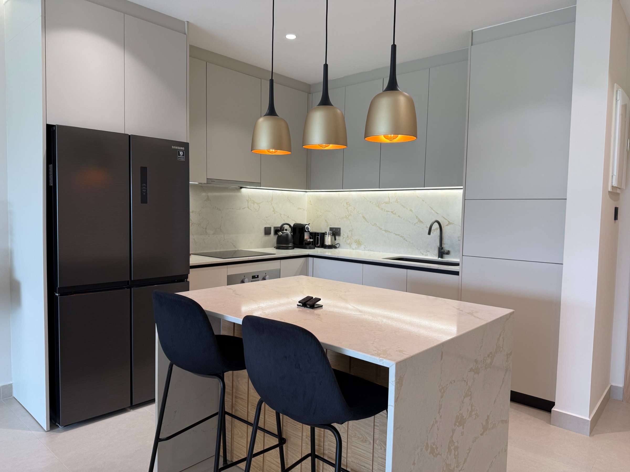 Modern 2-Bedroom Apartment With Mountain Views For Sale in Moka — image 4
