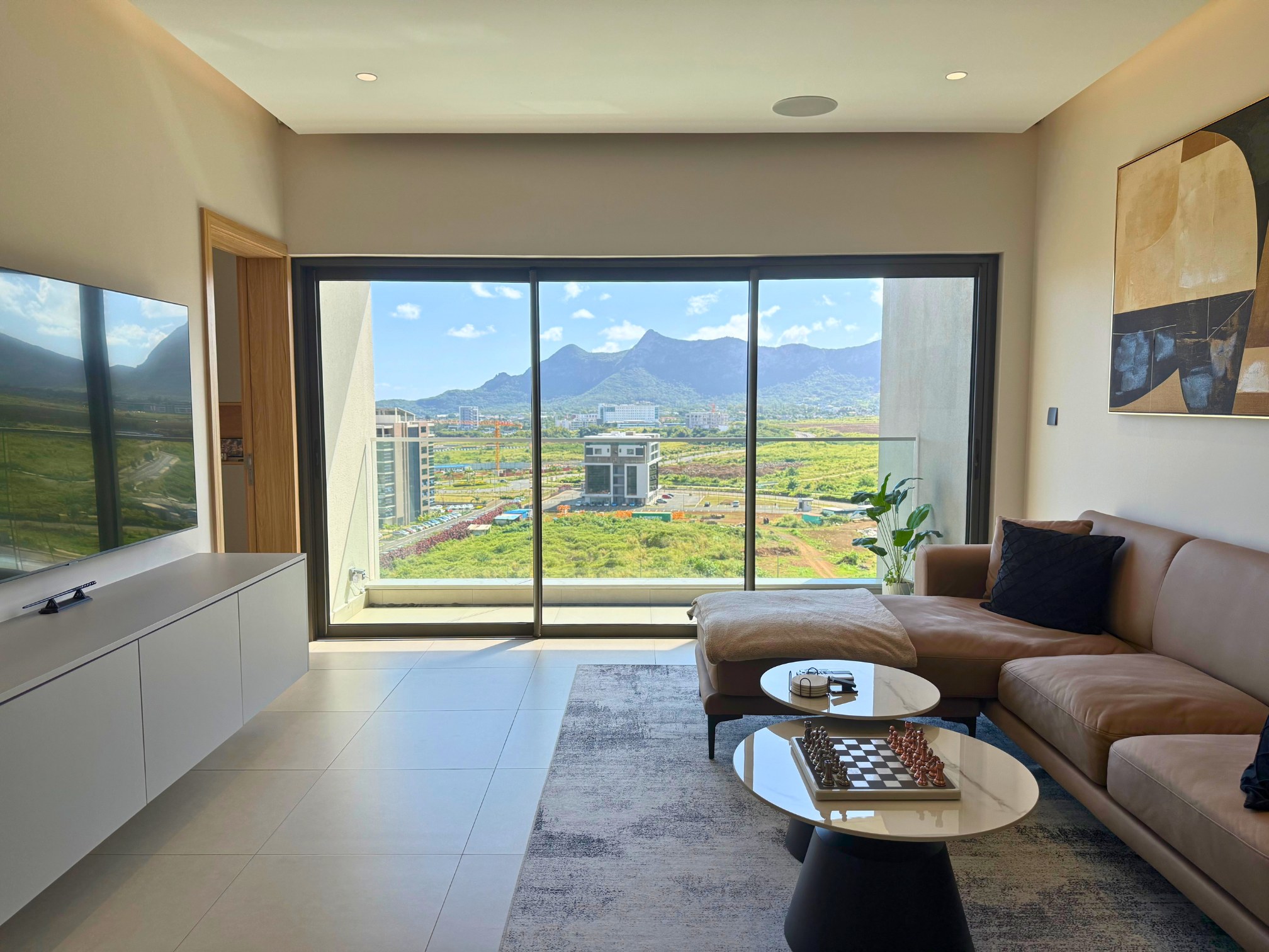 Modern 2-Bedroom Apartment With Mountain Views For Sale in Moka — image 1