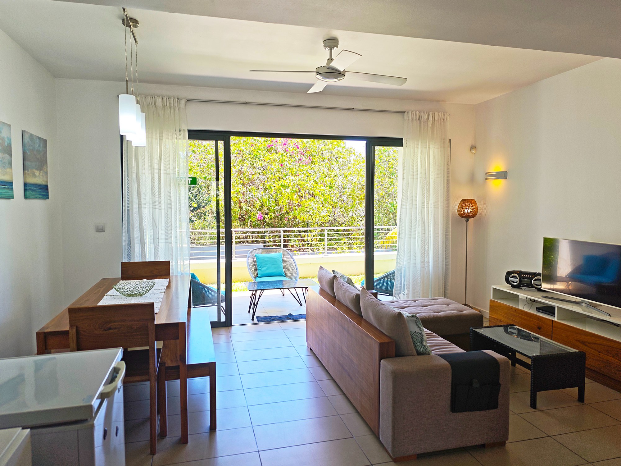 3-Bedroom Ground Floor Apartment with Private Garden — image 5