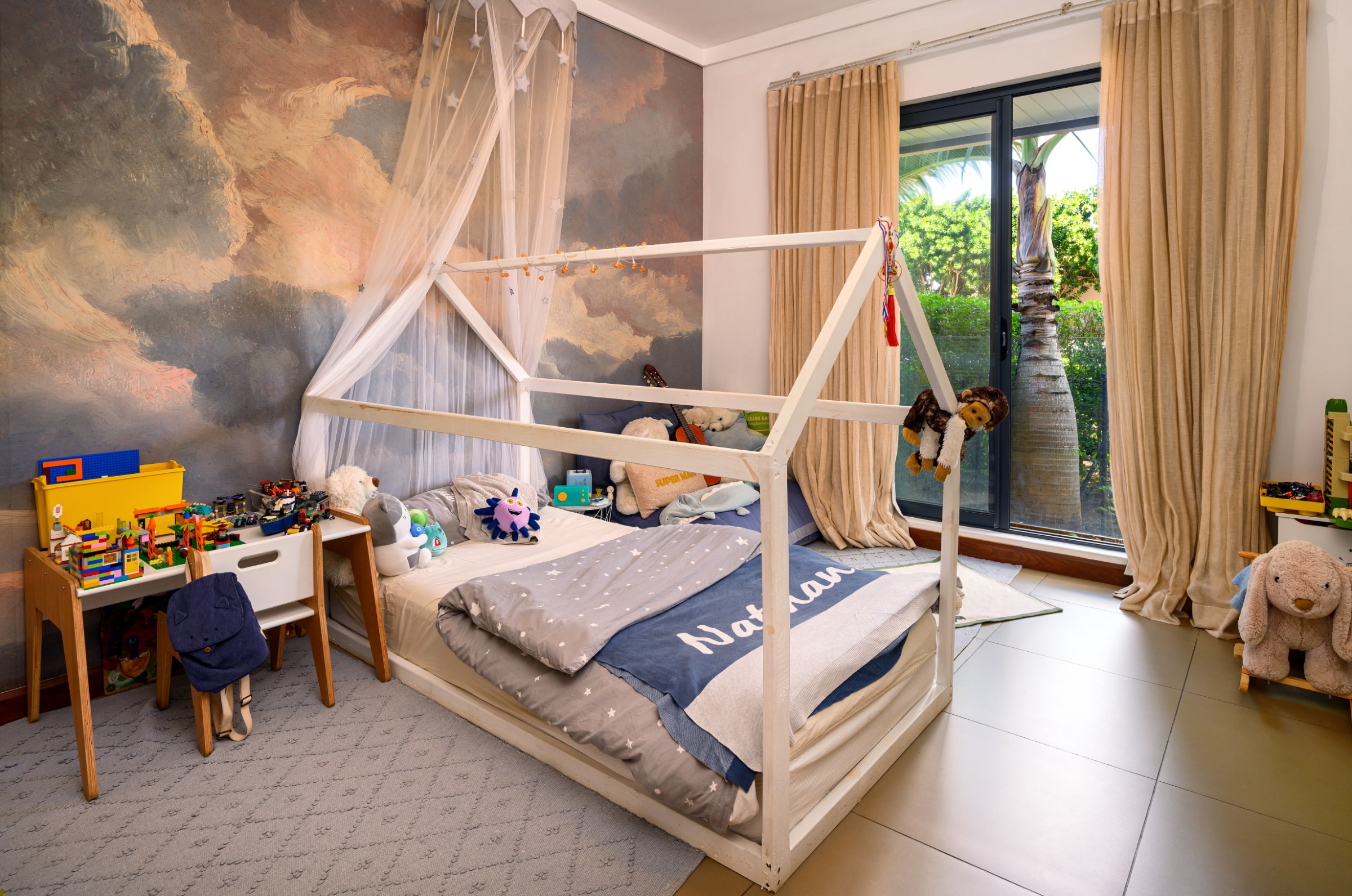 3-Bedroom Ground Floor Apartment with Private Garden — image 6