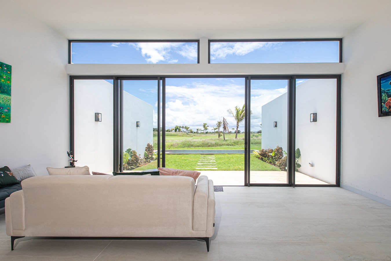 Luxury 4-Bedroom Villa on The Nine Golf Course — image 11
