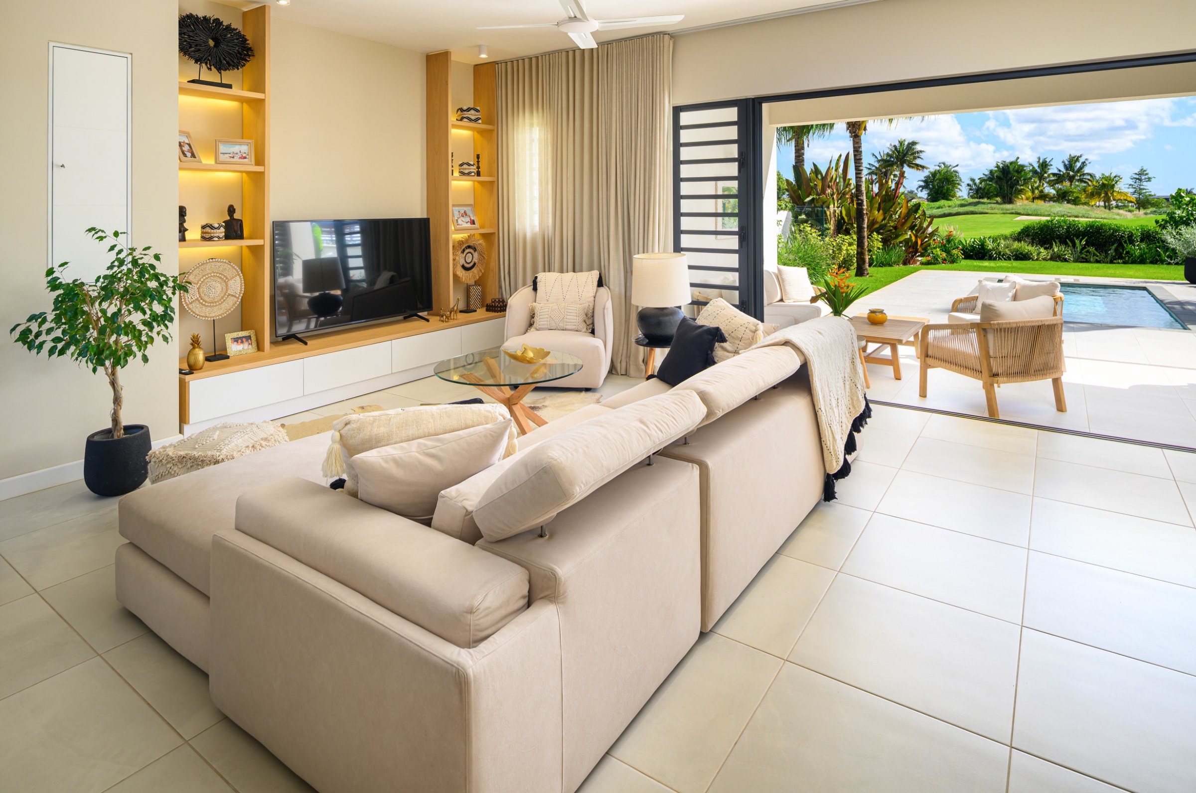 3-Bedroom Villa with Golf View  — image 5