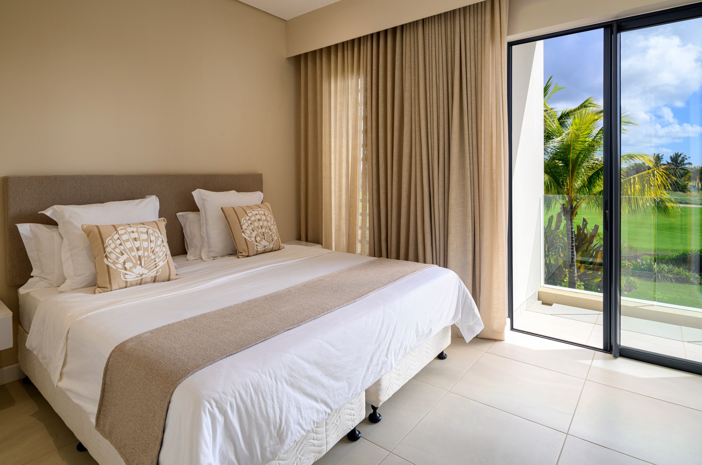 3-Bedroom Villa with Golf View  — image 4