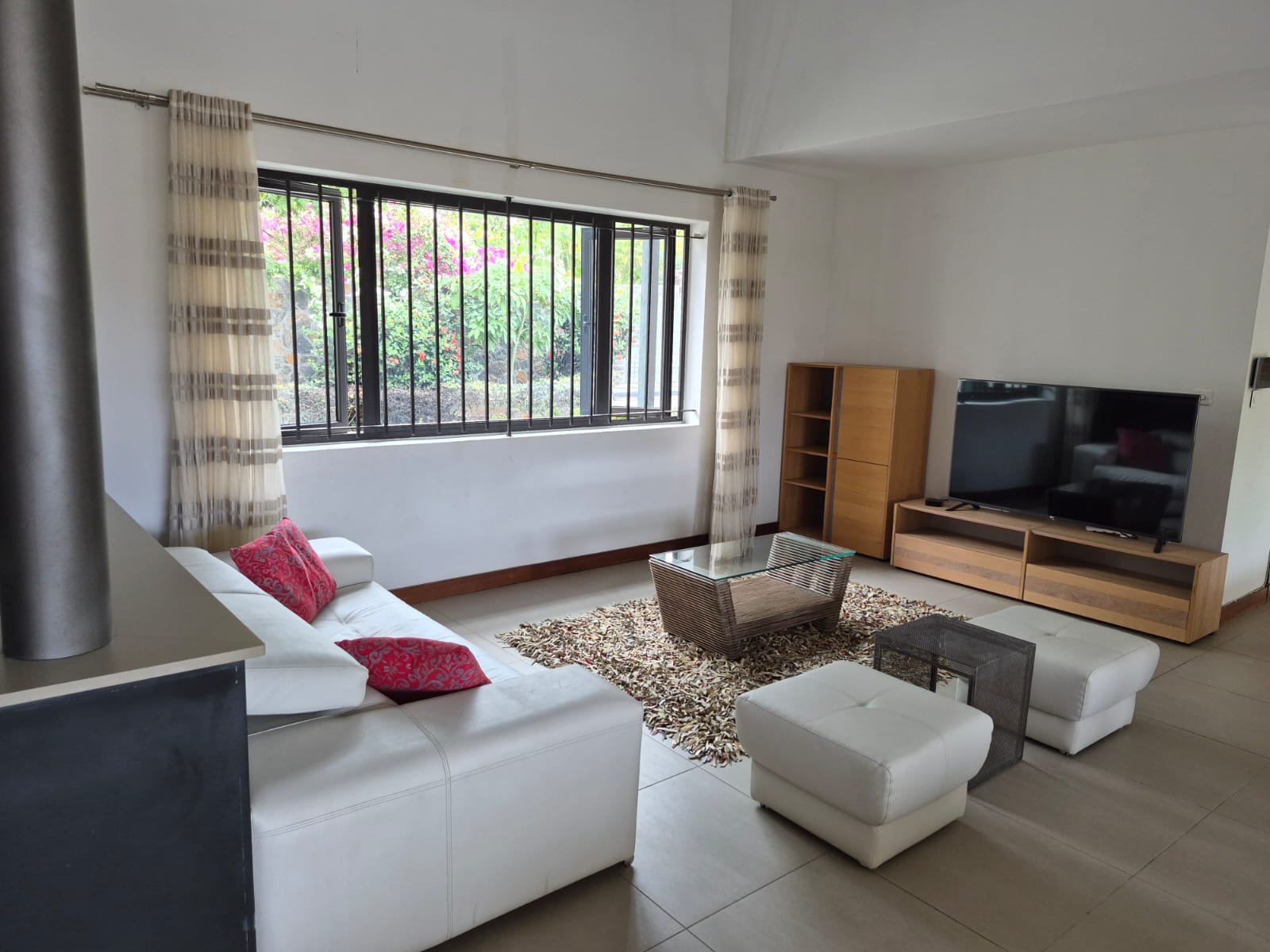 Beautiful family villa in Tamarin — image 19