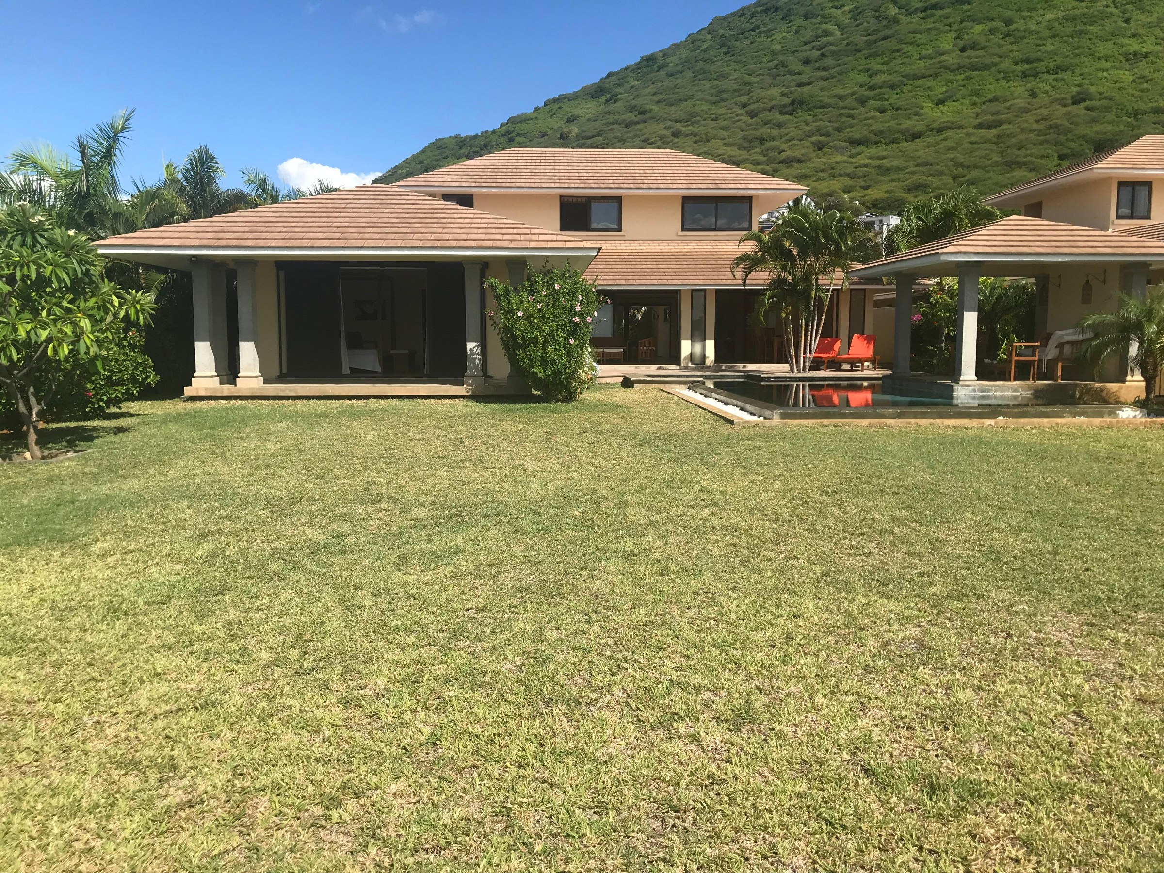 Villa for rent in Tamarin — image 1