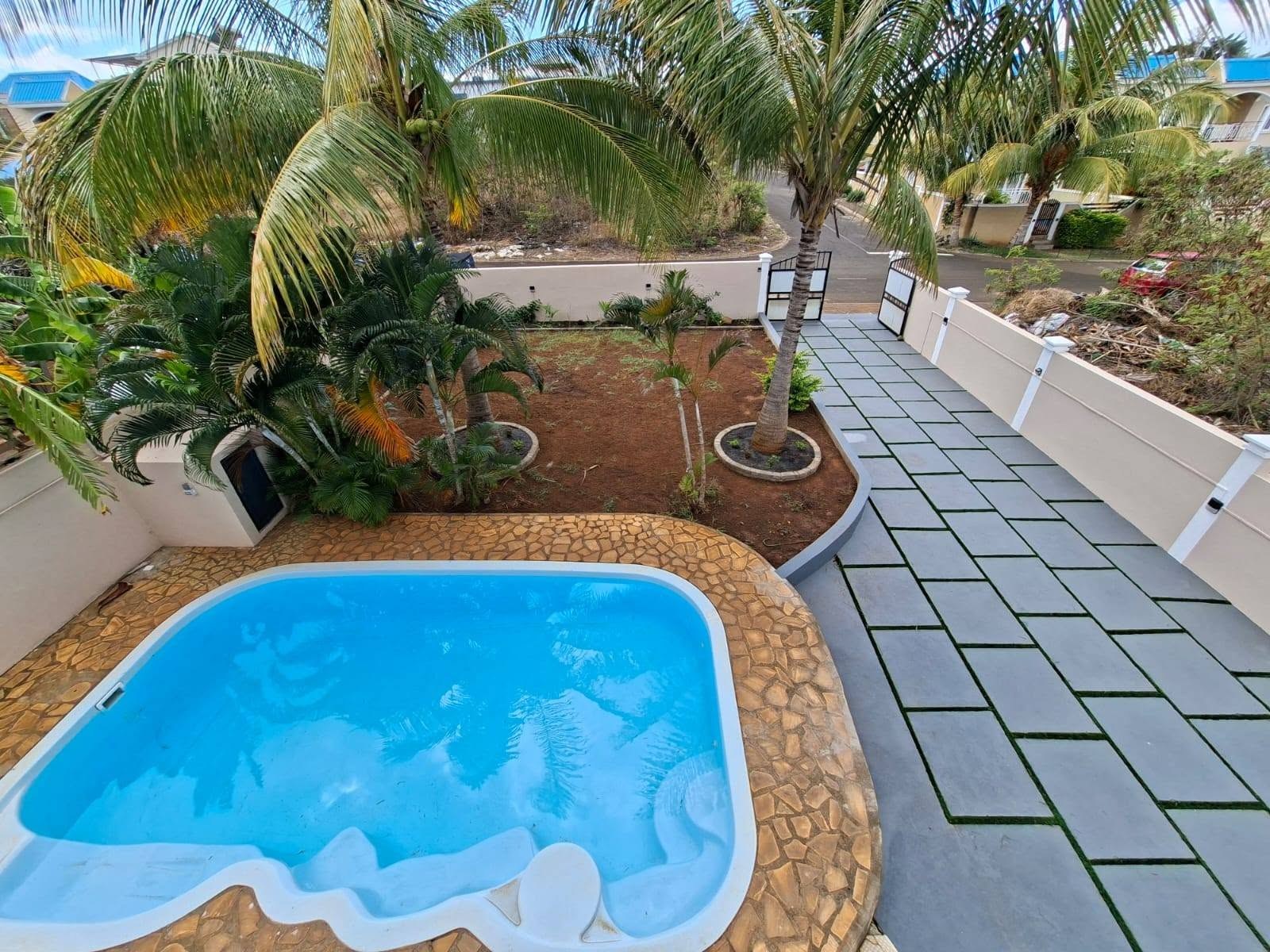 3-bedroom House With Swimming Pool in Flic en Flac — image 3