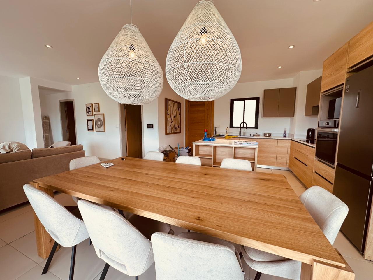 3-Bedroom Penthouse with Mountain Views – Telfair — image 3