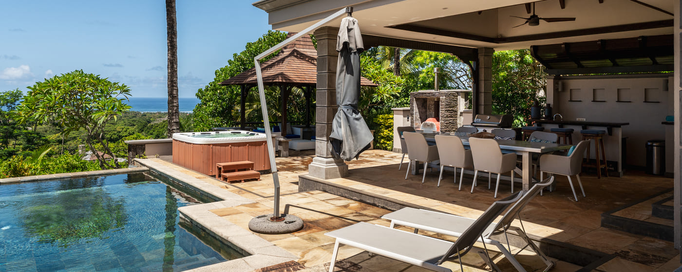 Exclusive 5-Bedroom Villa with Private Pool & Ocean Views — image 3