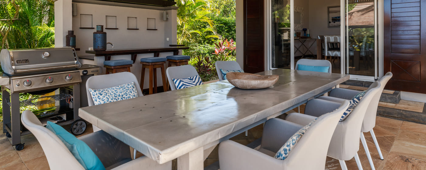 Exclusive 5-Bedroom Villa with Private Pool & Ocean Views — image 11