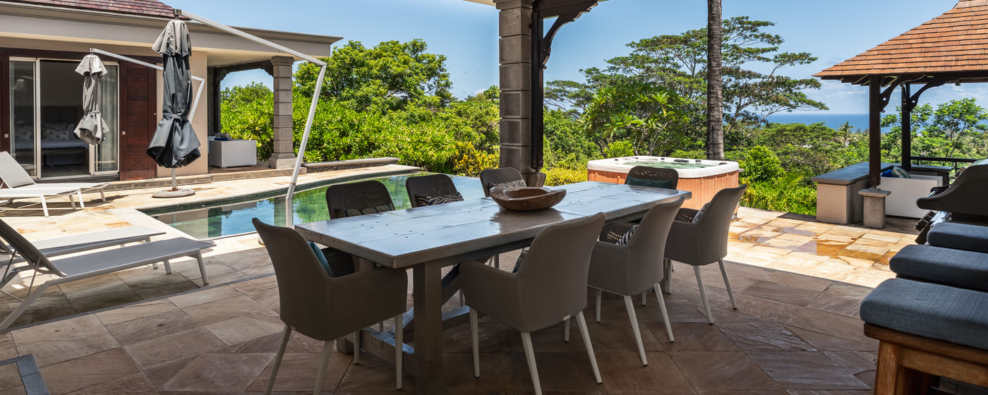 Exclusive 5-Bedroom Villa with Private Pool & Ocean Views — image 15